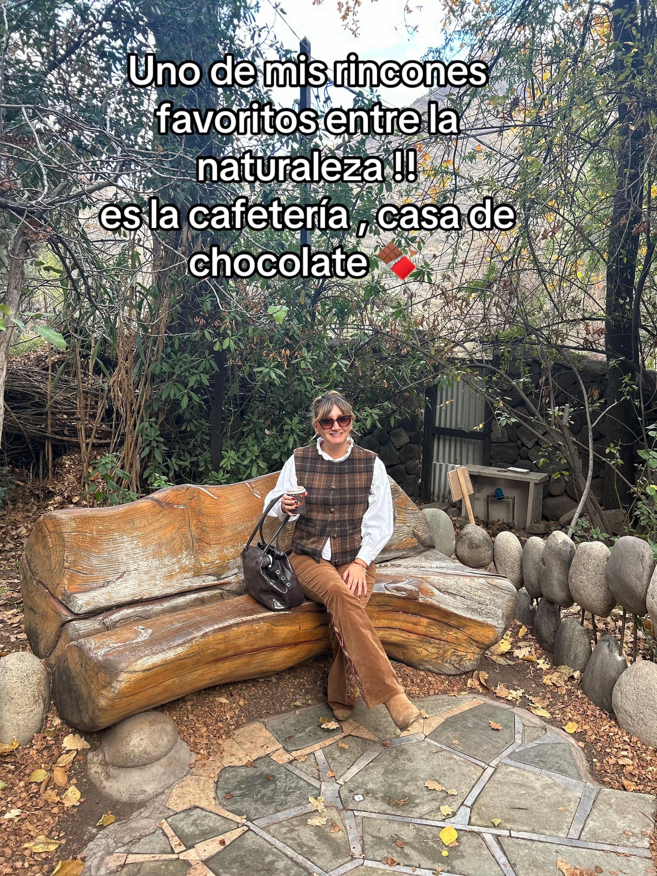 Post 2 by Marcela Paz on TikTok (video)
