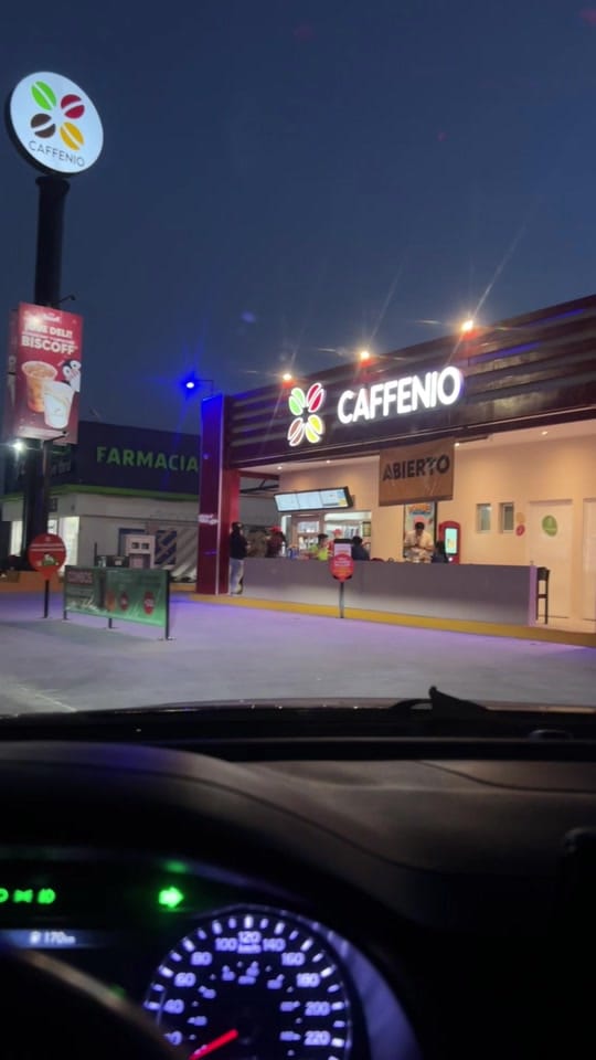 Post 8 by Sebastian ZB on TikTok (video)