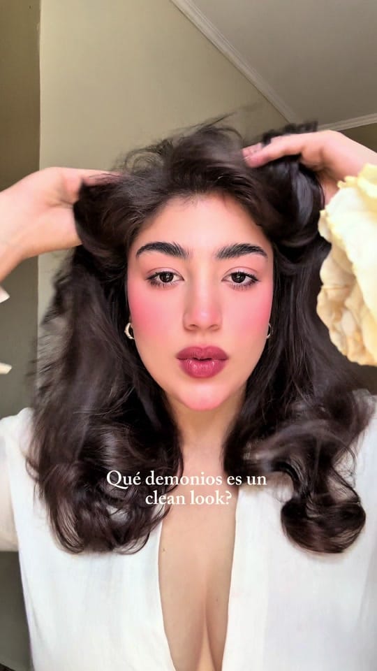 Post 4 by Gabriela Valentina on TikTok (video)