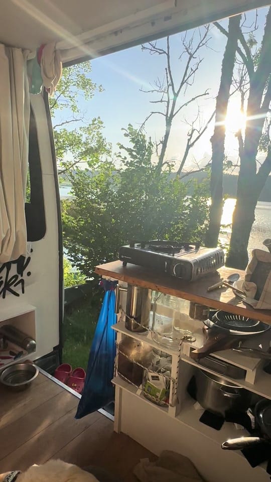 Post 2 by Van.Papier on TikTok (video)