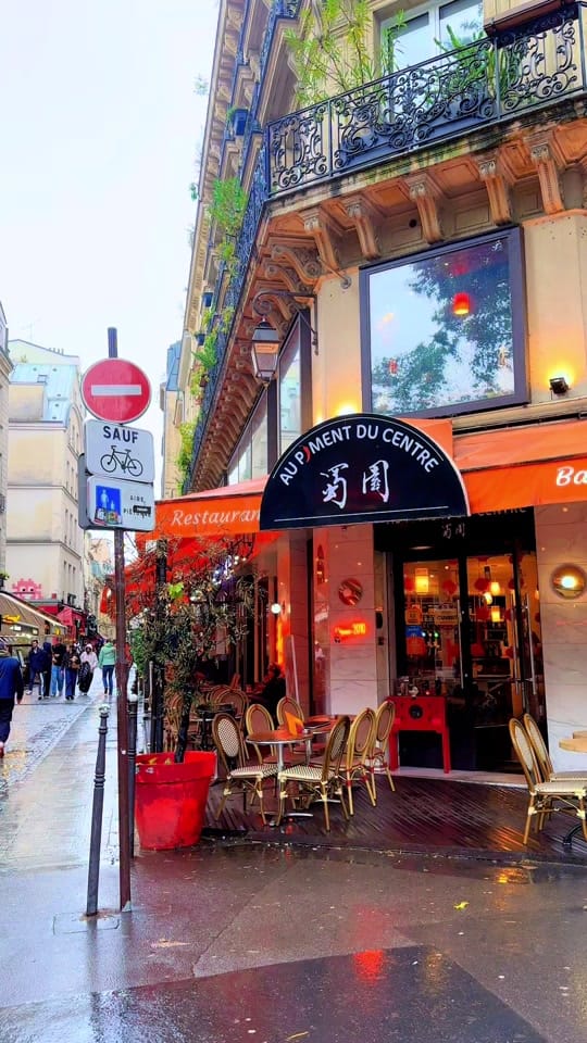 Post 1 by Paris every day on TikTok (video)