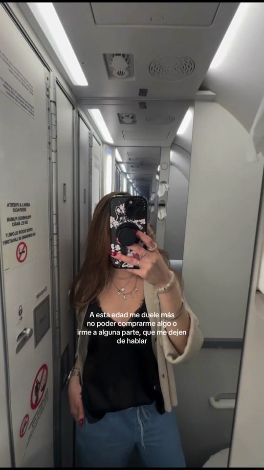Post 3 by Alexandra on TikTok (video)