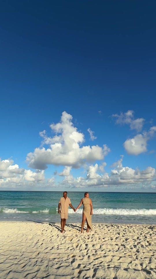 Post 7 by Cancun Wedding Photographer on TikTok (video)