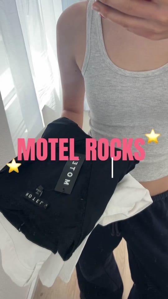 Post 3 by L E O 🌟 on TikTok (video)