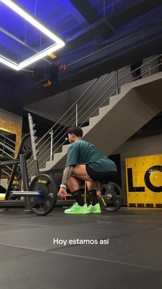 Post 8 by Adrian león on TikTok (video)