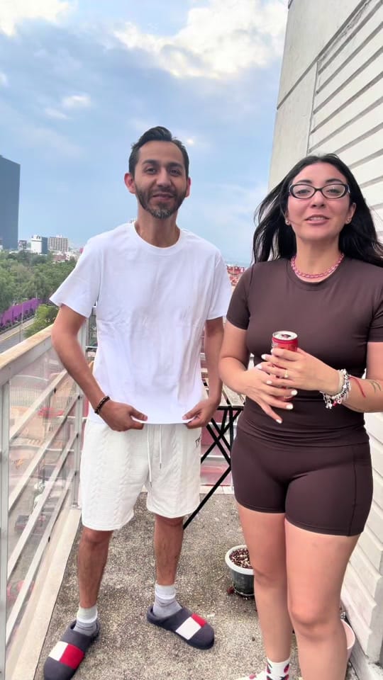 Post 7 by VanessaLaHamburguesa on TikTok (video)
