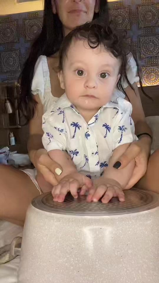 Post 3 by ioanna_neo on TikTok (video)