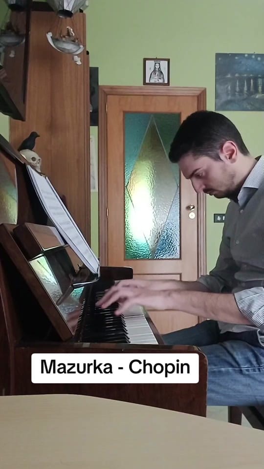 Post 4 by Francesco Esposito on TikTok (video)