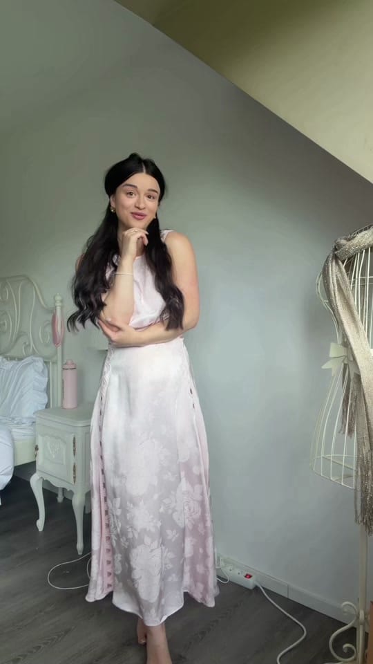 Post 3 by Lise🦢🤍 on TikTok (video)
