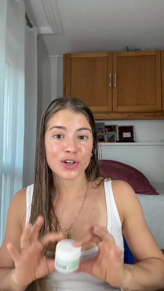 Post 2 by leonorguuti on TikTok (video)