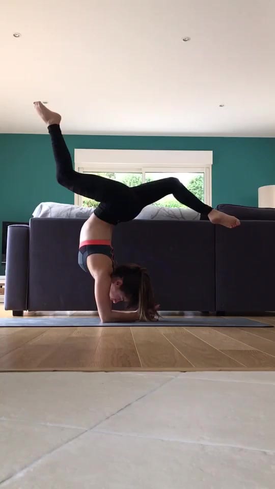 Post 5 by Anna on TikTok (video)