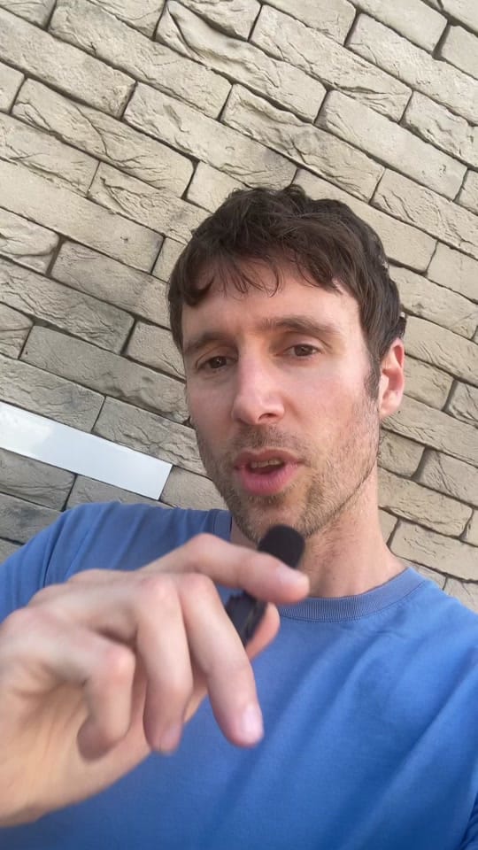 Post 2 by frenchbyromain on TikTok (video)