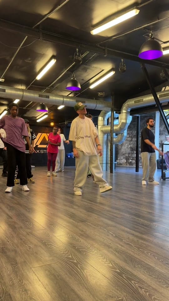 Post 7 by Steven Deba on TikTok (video)