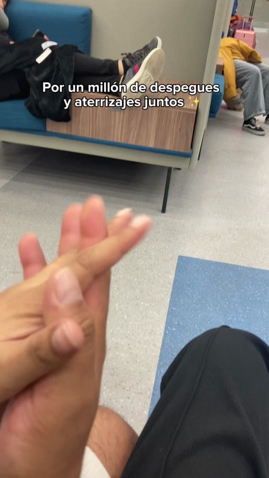 Post 7 by NohemiMoro | Lienzo Viajero on TikTok (video)