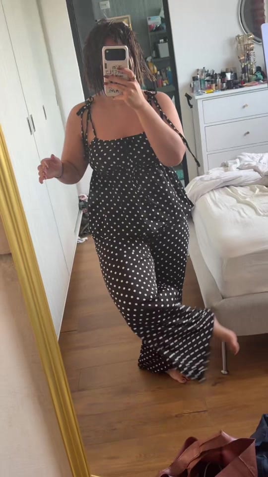 Post 1 by Valeria Hekker on TikTok (video)