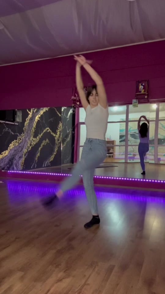Post 6 by Franceska on TikTok (video)