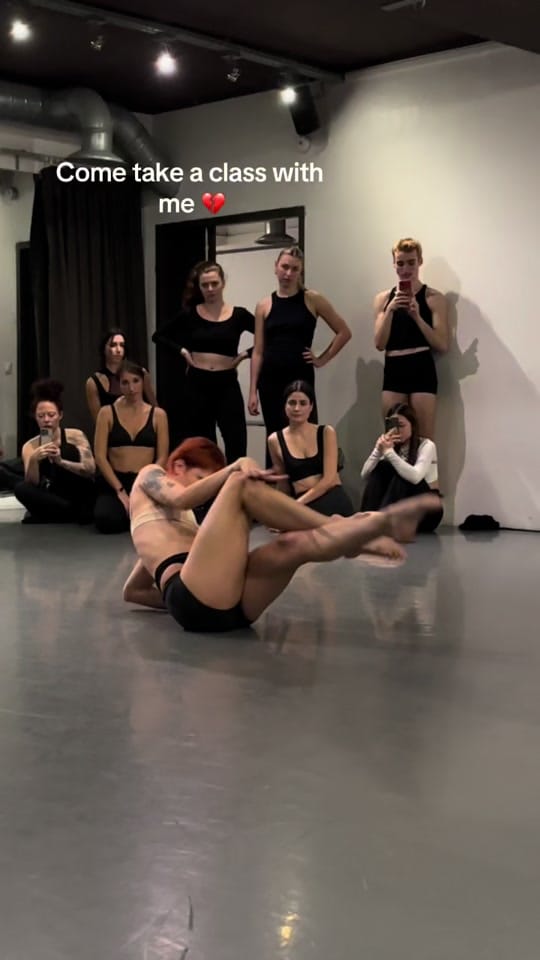 Post 10 by Mimi on TikTok (video)