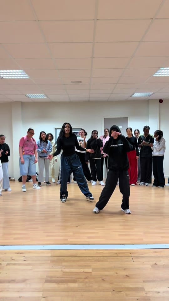 Post 4 by Sidney on TikTok (video)