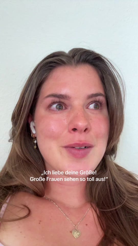 Post 3 by Leona on TikTok (video)