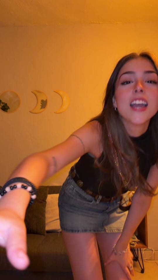 Post 5 by Vivian Fernández on TikTok (video)