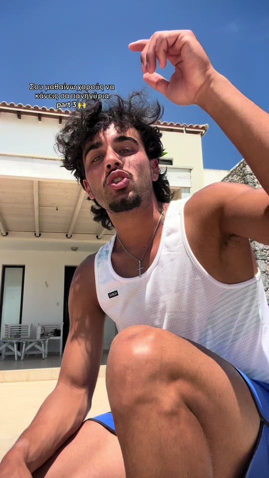Post 2 by Τιμολέων on TikTok (video)