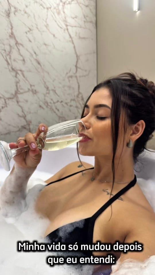 Post 2 by Naty Gardenia on TikTok (video)