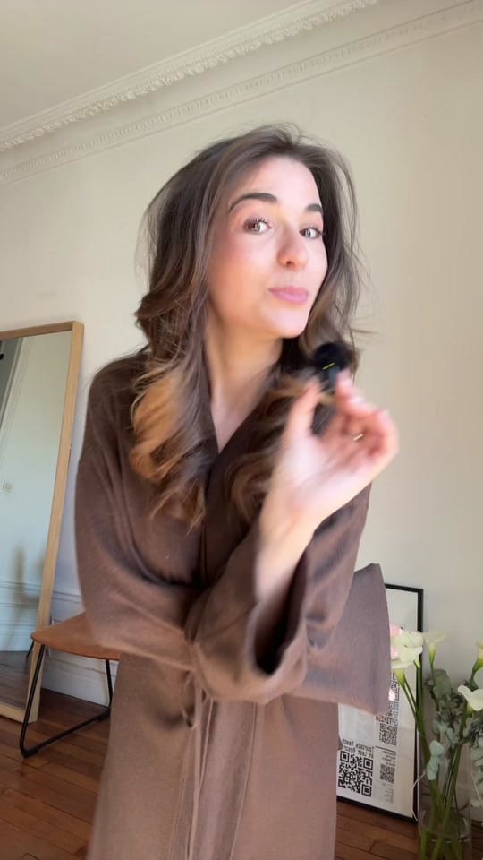 Post 2 by Mélanie K on TikTok (video)
