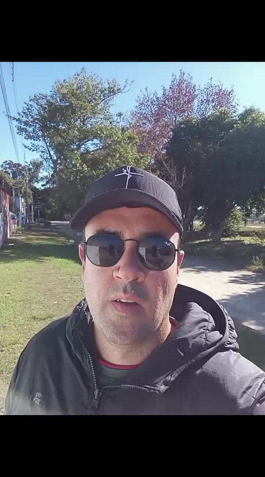 Post 1 by Cantor Rodrigo Bastos 🤠🎙️🪗 on TikTok (video)