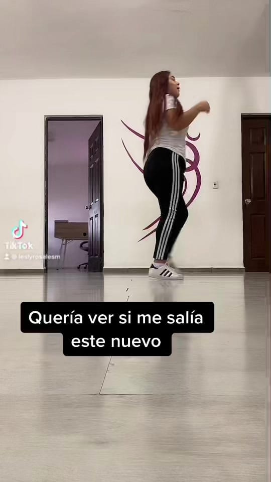 Post 2 by Lesly Rosales on TikTok (video)