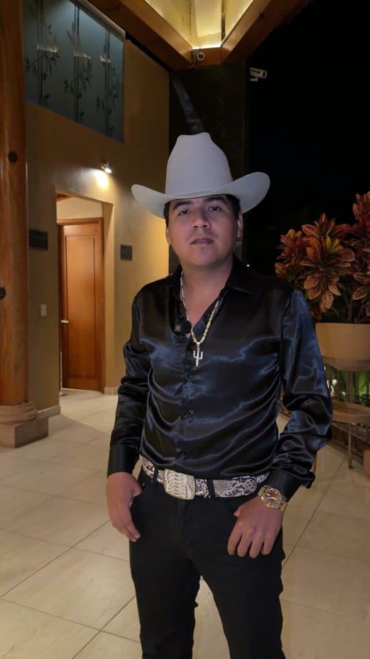 Post 2 by Alemi Bustos on TikTok (video)
