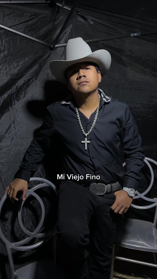 Post 5 by Alemi Bustos on TikTok (video)
