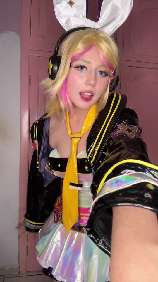 Post 3 by Valbyten on TikTok (video)