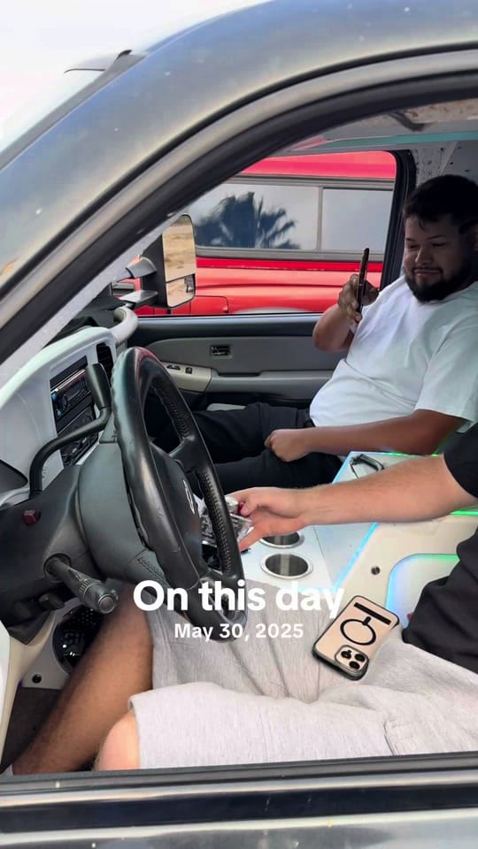 Post 3 by Ek mentado on TikTok (video)