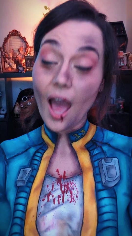 Post 2 by Gabby Carbon on TikTok (video)