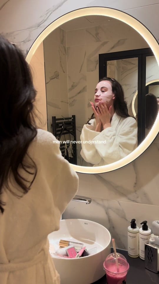 Post 6 by rovesia on TikTok (video)