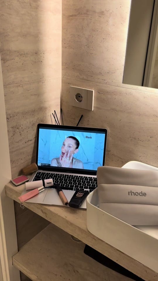 Post 9 by rovesia on TikTok (video)