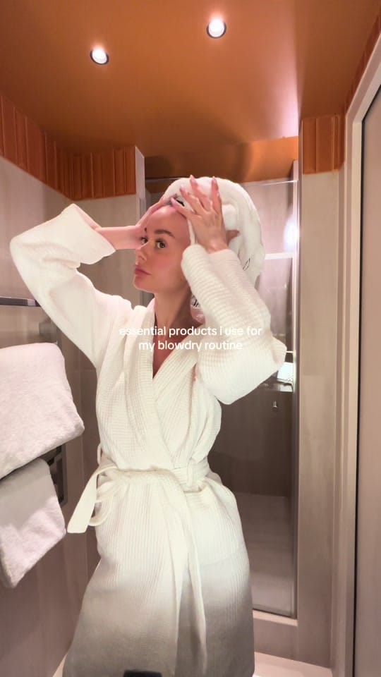 Post 3 by rovesia on TikTok (video)