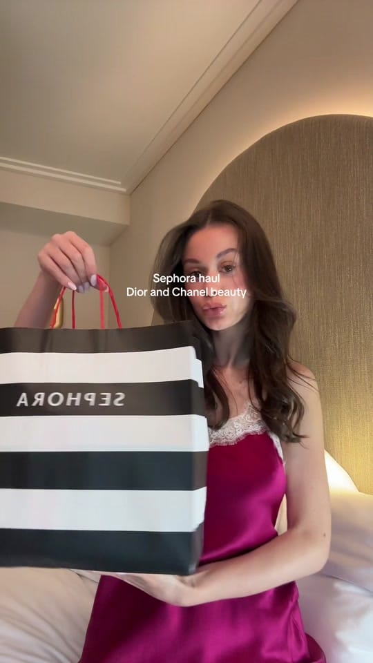 Post 7 by rovesia on TikTok (video)