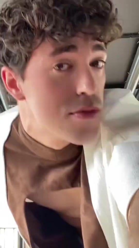 Post 2 by Edouard on TikTok (video)