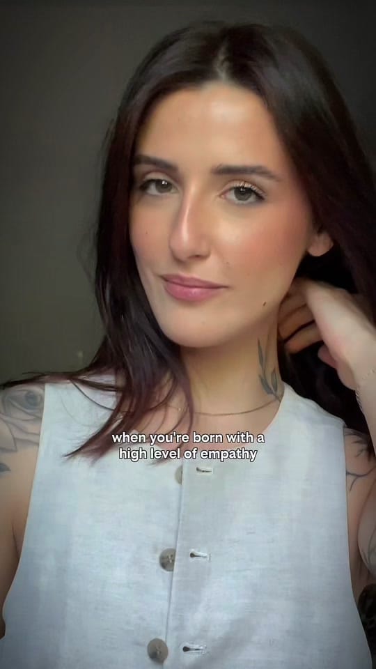 Post 4 by 𝐌𝐢𝐦𝐢 on TikTok (video)