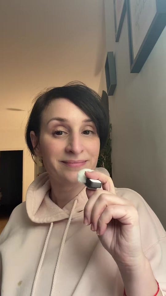 Post 3 by TheCélinette on TikTok (video)