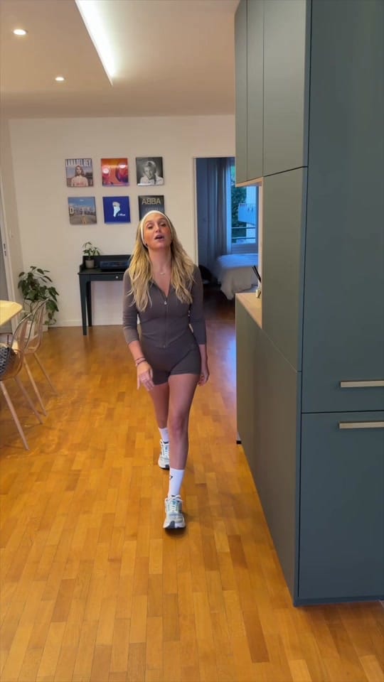 Post 4 by Elle a la flemme on TikTok (video)