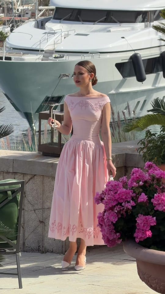 Post 3 by Elena Shlaikova on TikTok (video)