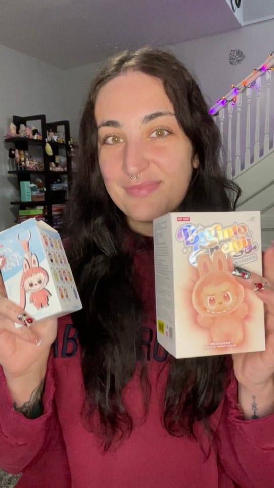 Post 1 by Lea Paris on TikTok (video)