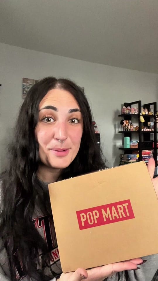 Post 10 by Lea Paris on TikTok (video)