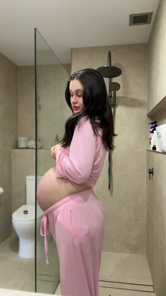 Post 6 by parisclarey_ on TikTok (video)