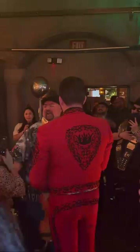 Post 1 by Gabriel Iglesias on TikTok (video)
