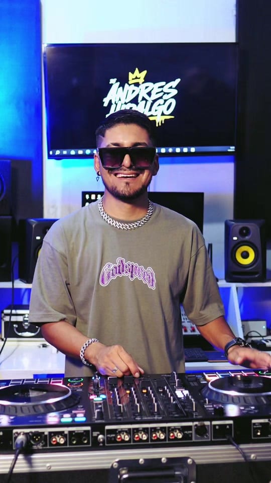 Post 2 by Dj Andres Hidalgo on TikTok (video)