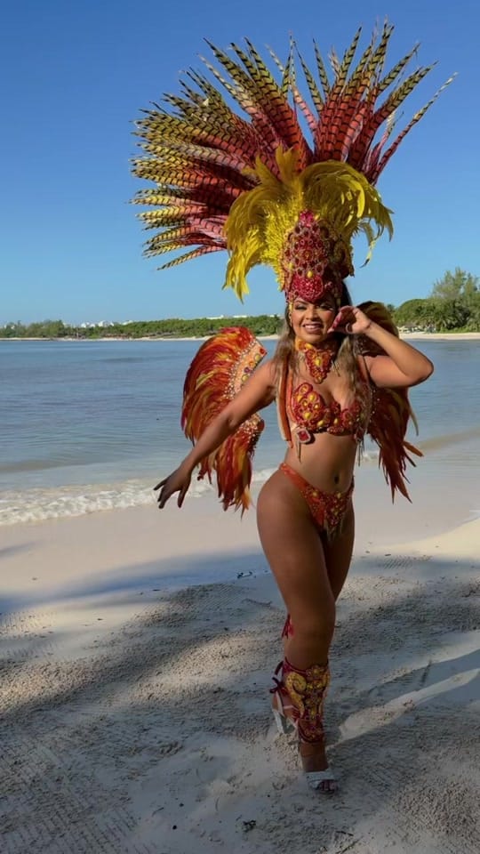 Post 7 by sabrinaoeiras on TikTok (video)