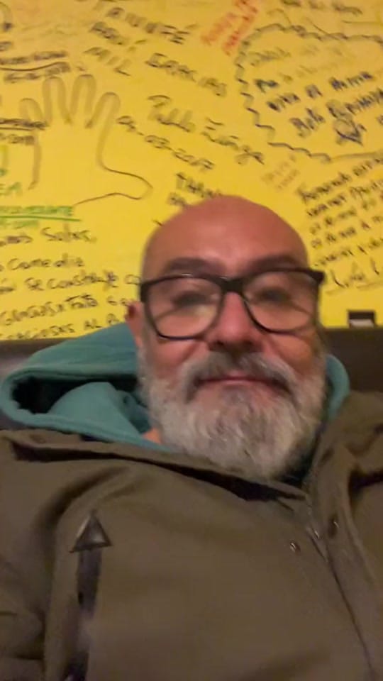 Post 2 by Tata Comedia on TikTok (video)